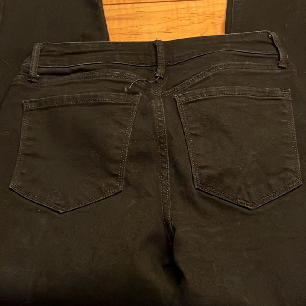 NWOT women’s black wow straight jeans from Old Navy size 6 petite - Picture 4 of 4